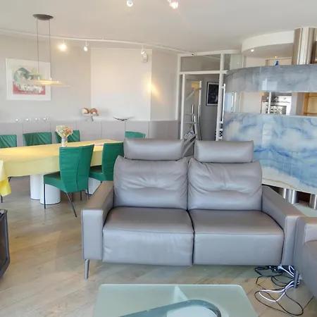 In Near The Marina * Nieuwpoort