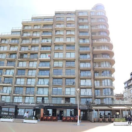 In Near The Marina דירה